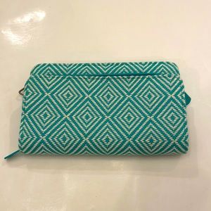 NWOT 31 blue and white wallet